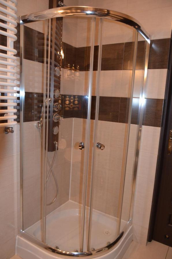 Apartament Raffi *
